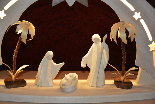 Moderner Schwibbogen mit Motiv "Heilige Familie" * Erzgebirge* geschnitzt* LED